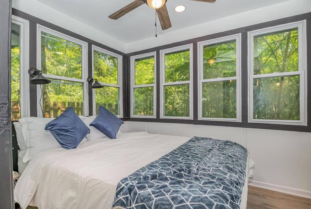 Black Cabin Getaway In Woods I Valpo Valparaiso Luaran gambar